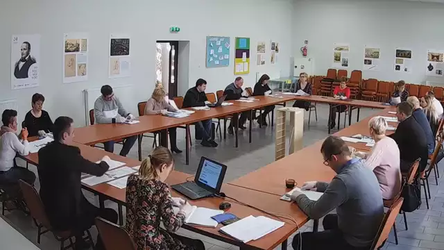 XX Sesja Rady Gminy w Parysowie z dnia 30.03.2020 r. (1)