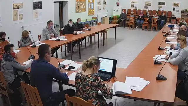 XXVIII Sesja Rady Gminy w Parysowie z dnia 30.12.2020 r. (1)